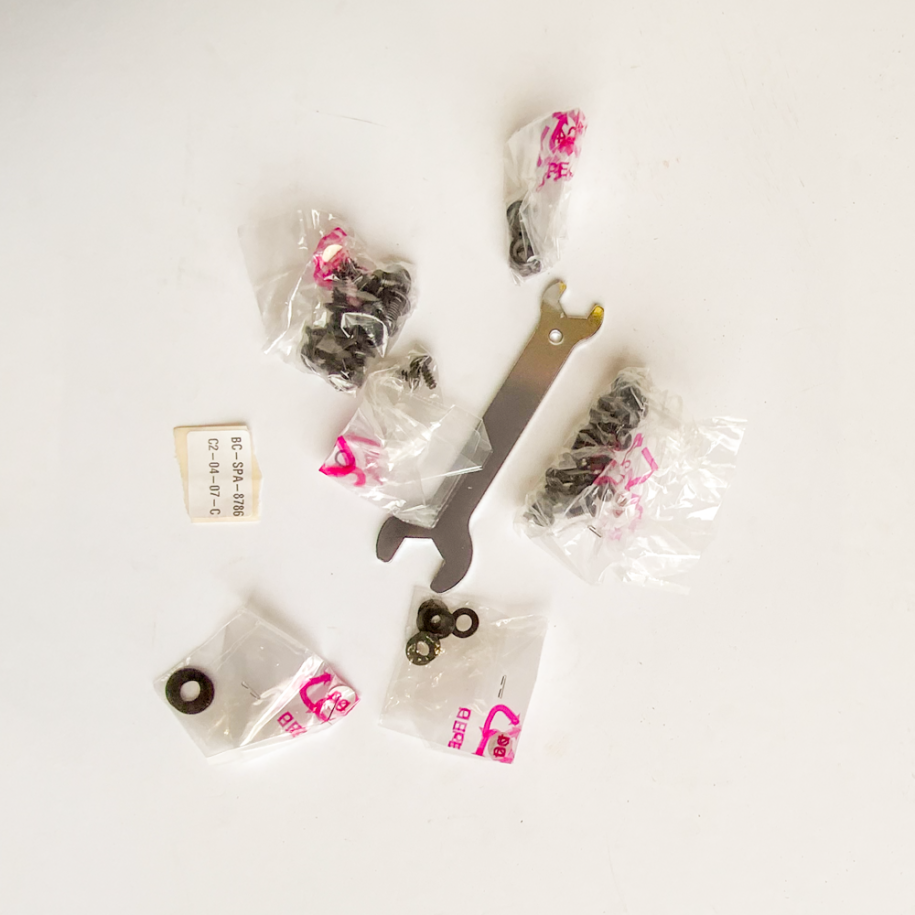 Schraubensatz Siesta 310 Black Edition